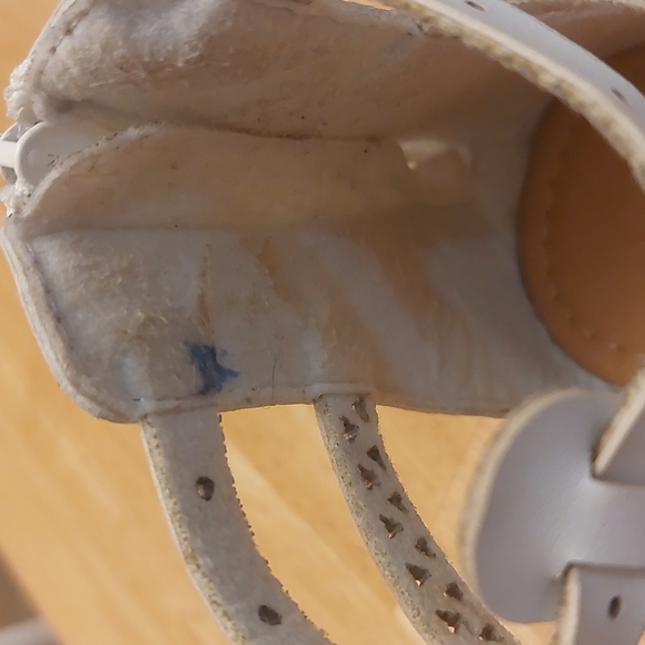 2/$15 GUC Girls White Sandles Size 13 - Picture 5 of 5